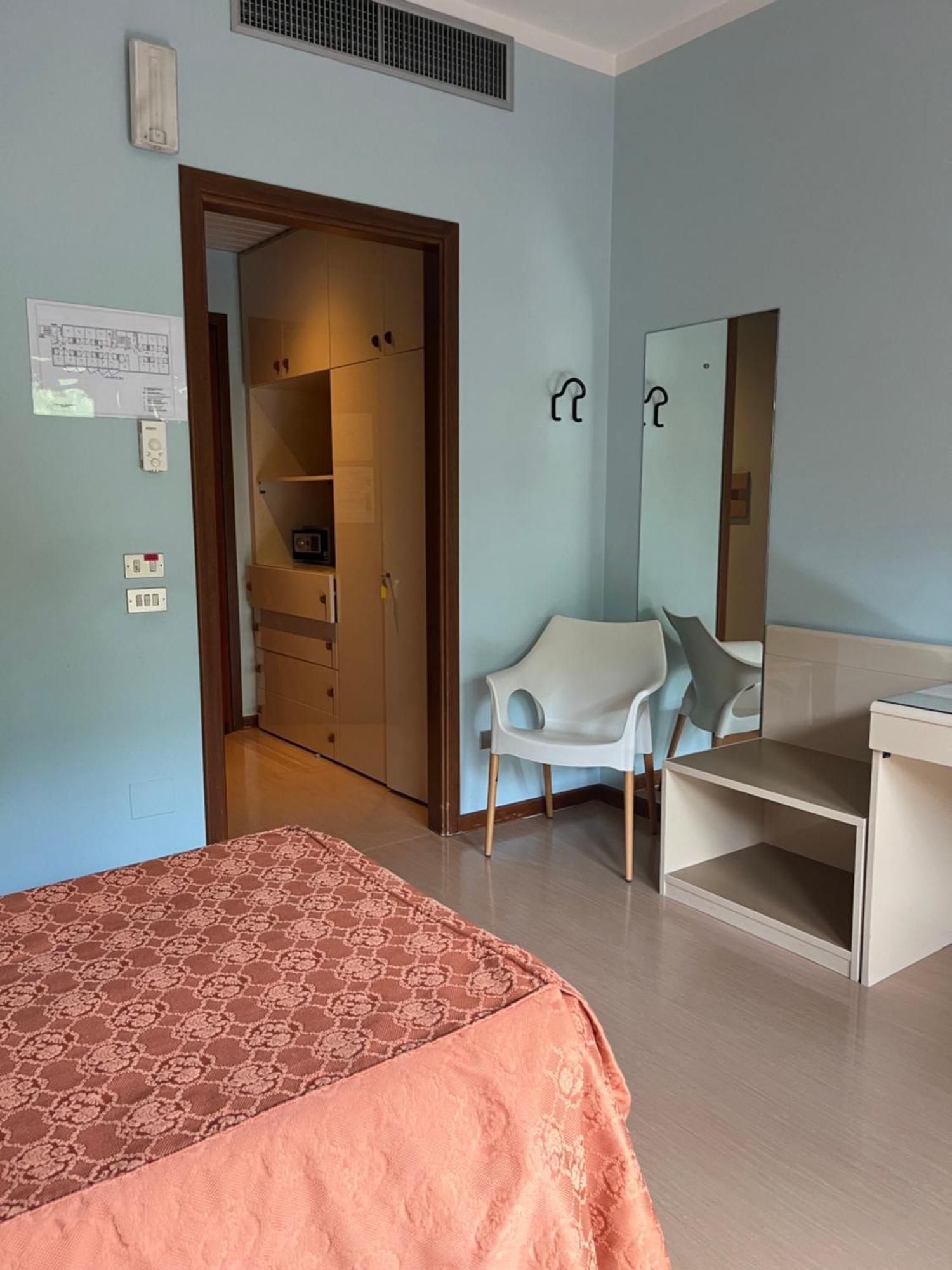 ברשה Albergo Casa Dell'Ospite מראה חיצוני תמונה