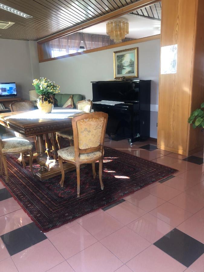 ברשה Albergo Casa Dell'Ospite מראה חיצוני תמונה